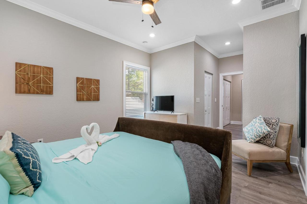 Cozy And Spacious 4Br House With Pool In 坦帕 外观 照片